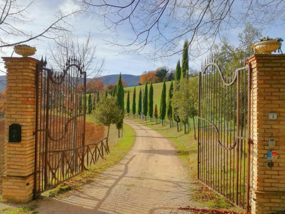 Вілла Casale Rosso Castel San Felice Екстер'єр фото