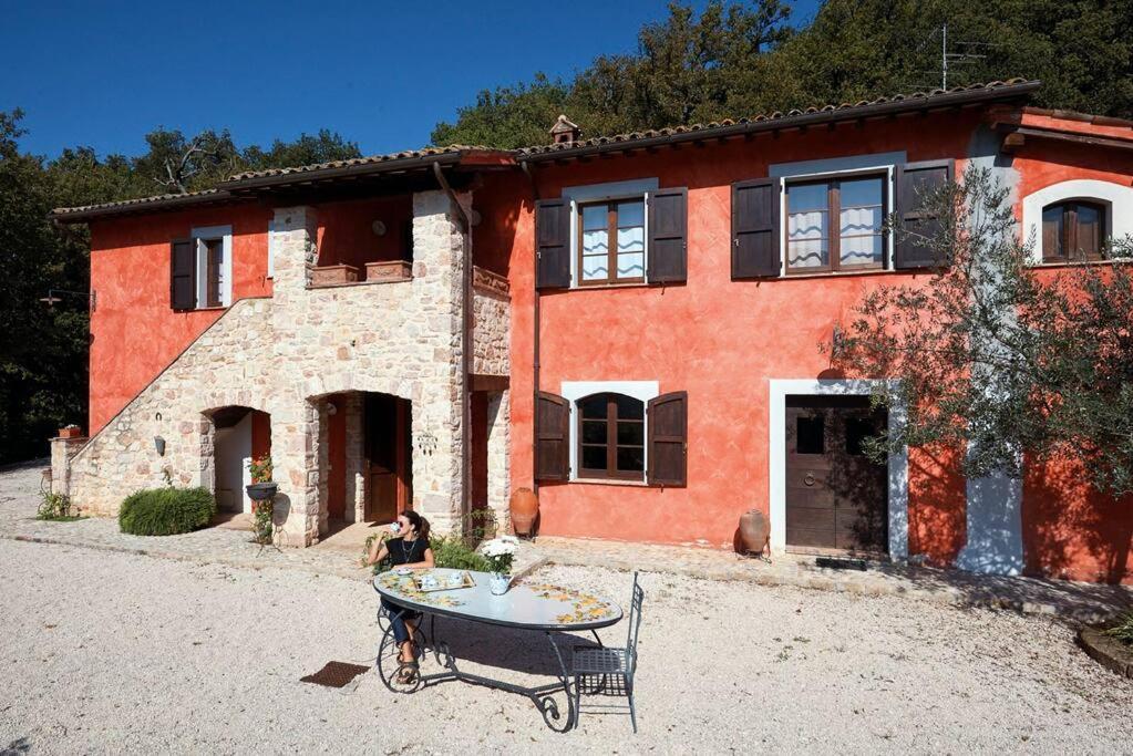 Вілла Casale Rosso Castel San Felice Екстер'єр фото