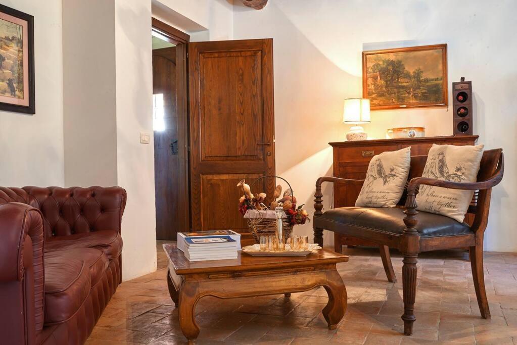 Вілла Casale Rosso Castel San Felice Екстер'єр фото