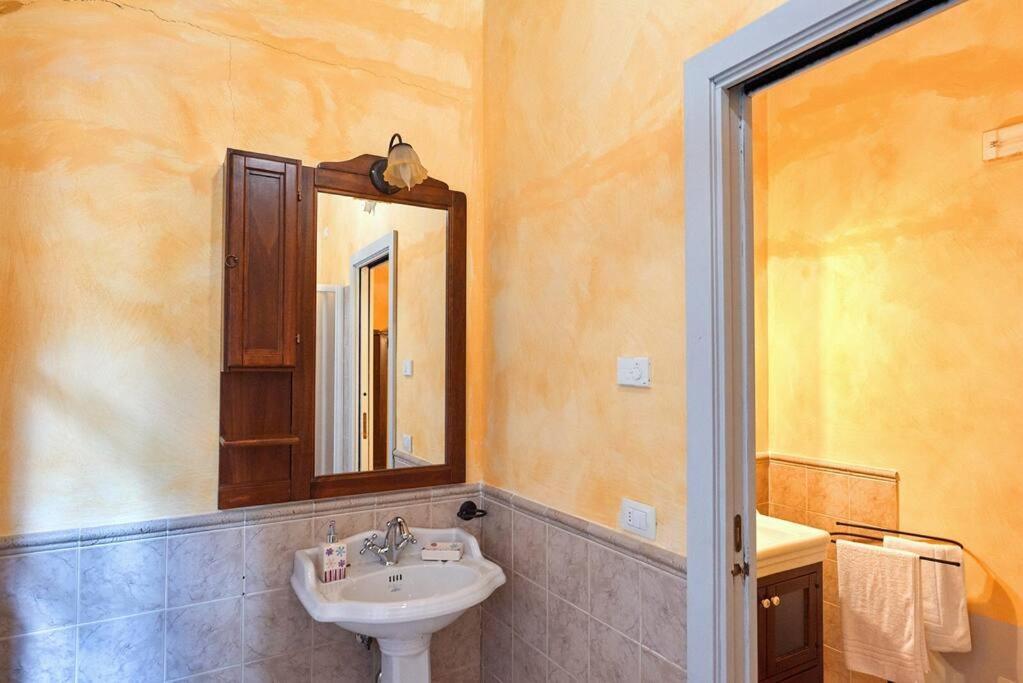 Вілла Casale Rosso Castel San Felice Екстер'єр фото